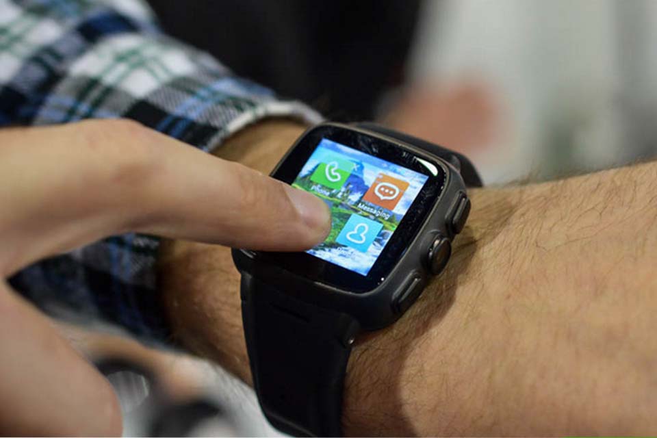 TrueSmartساعت هوشمند سالمندان