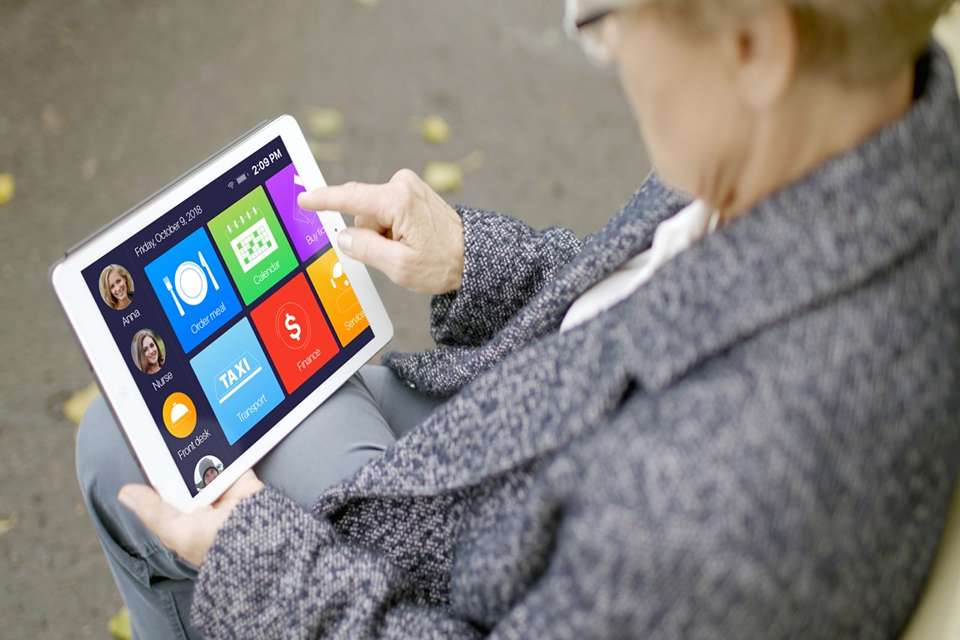 معرفی بهترین اپلیکیشن های کاربردی برای سالمندان