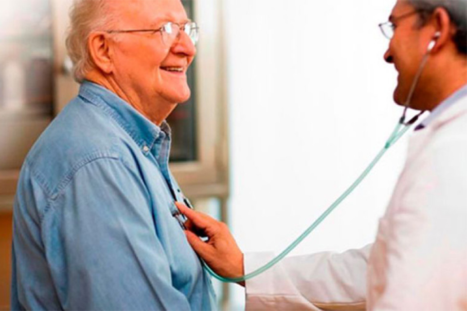 علائم شایع بیماری‌ سالمندان | این نشانه ‌ها را جدی بگیرید